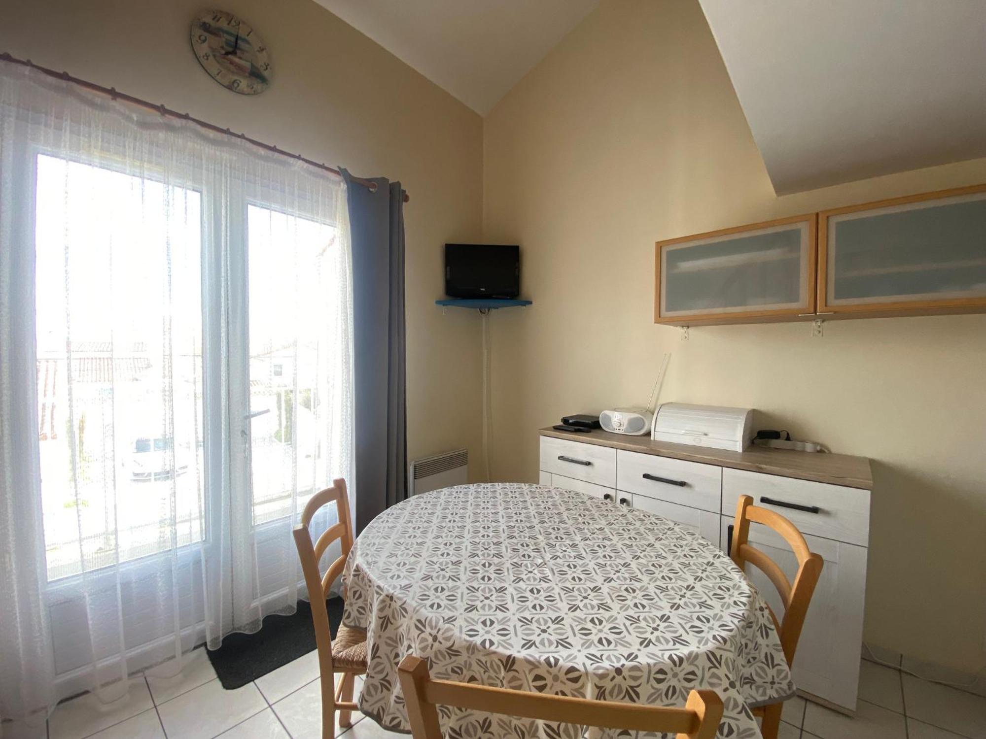 Appartement 1Er Etage Proche Centre-Ville, Plage Et Commerces, Balcon, Parking, Wifi Inclus - Fr-1-22-171 La Tranche-sur-Mer Εξωτερικό φωτογραφία